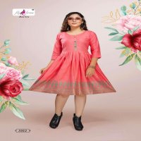 POLAR BY FLY FREE HAEVY RAYON GOLD FOIL PRINT KURTI CATALOG WHOLESLAER BEST RATE