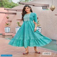 Blue Hill Colors Wholesale 14 Kg Reyon Long Kurtis