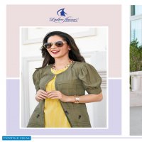 LADIES FLAVOUR LIFE STYLE VOL 4 RAYON SHRUG STYLE KURTI OUTFIT
