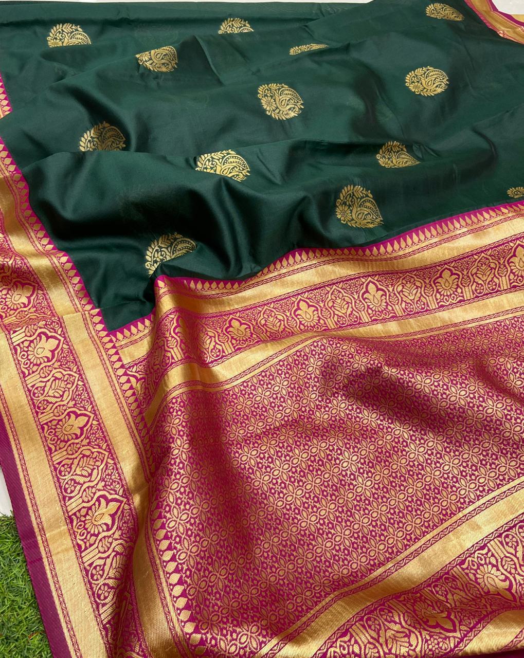 SOUTH-INDIAN-FASHION-WEDDING-WEAR-SAREE-WHOLESALE-IN-INDIA-2.jpg
